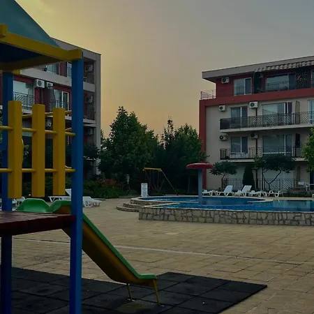 Sunny Noks Orchid Daire